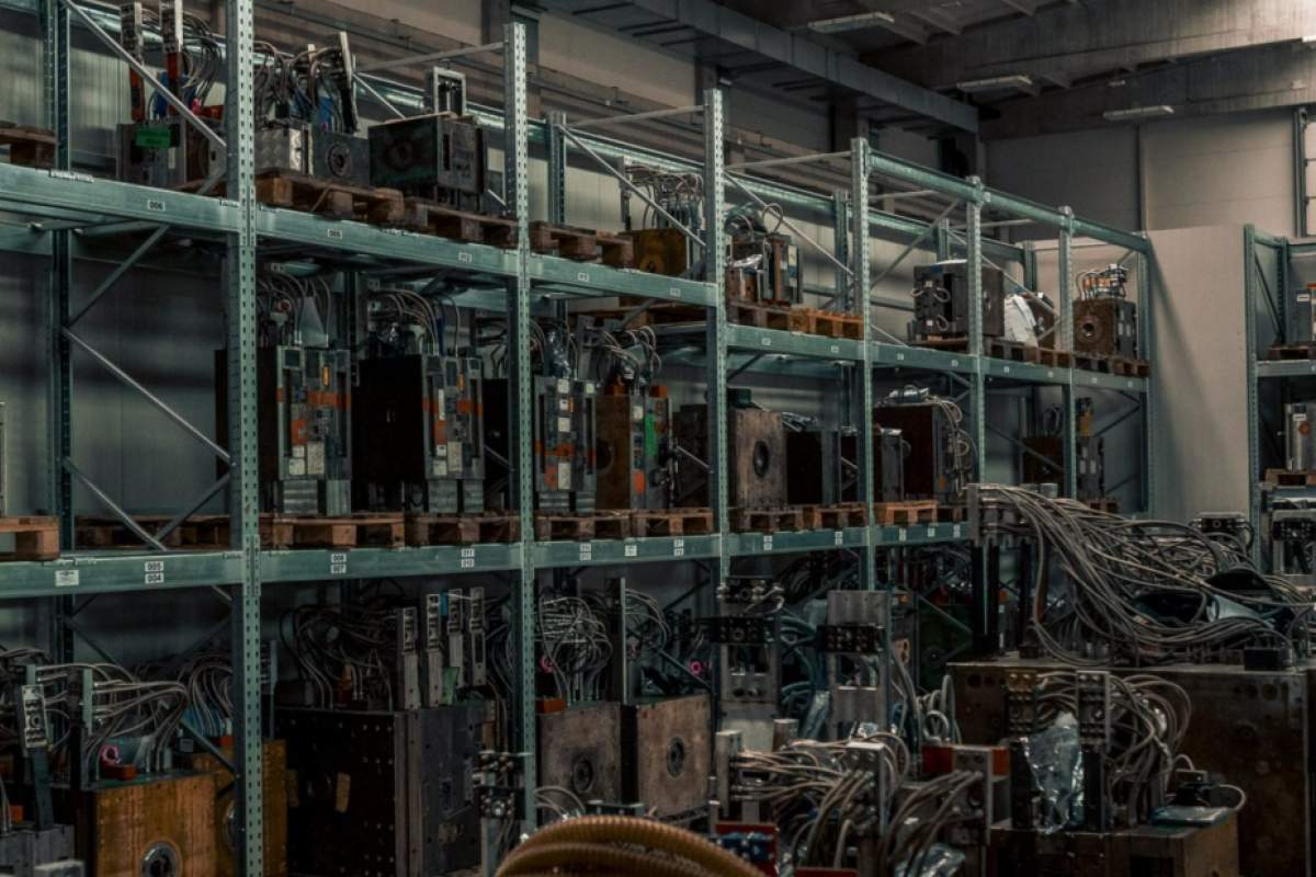 Metallisierte Komponenten Slowenien