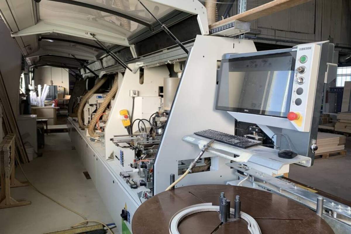 Herstellung von Möbeln für Wohnmobile