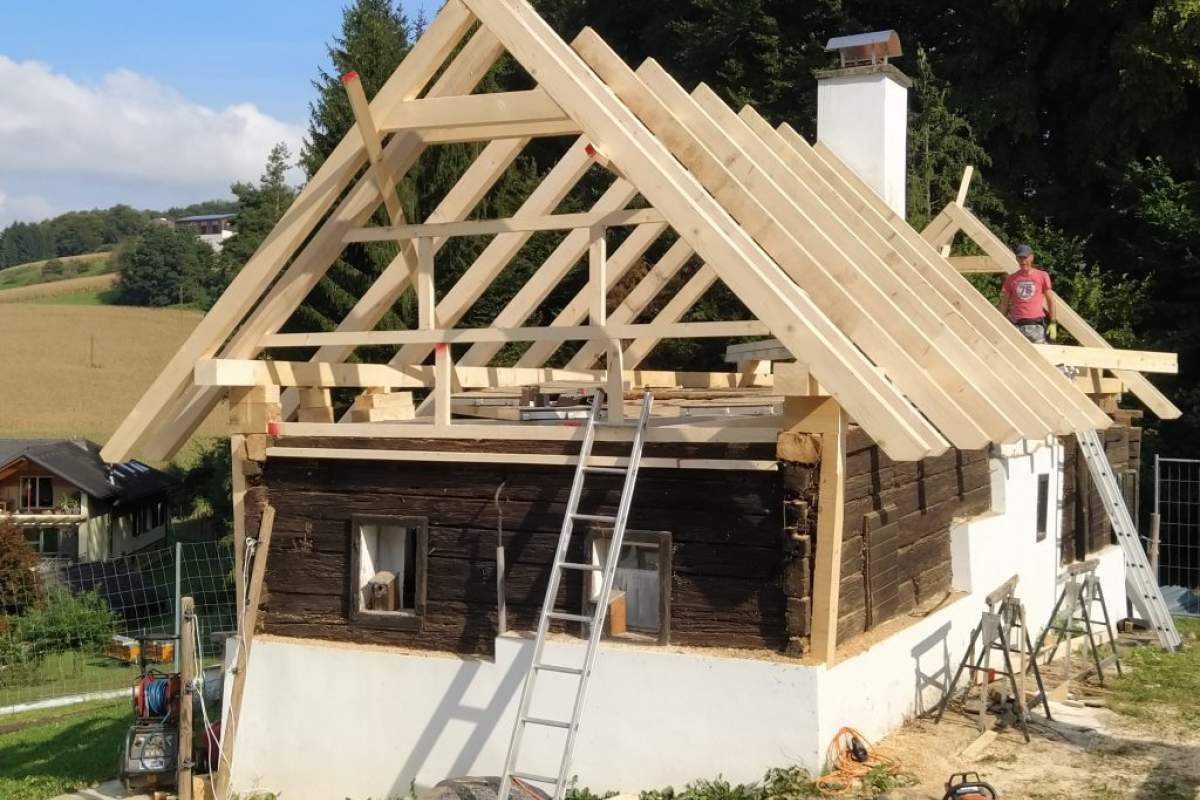 STAVBNO KLEPARSTVO - KROVSTVO TER VSA NOTRANJA ZAKLJUČNA DELA SREČKO LUKAČ S.P.