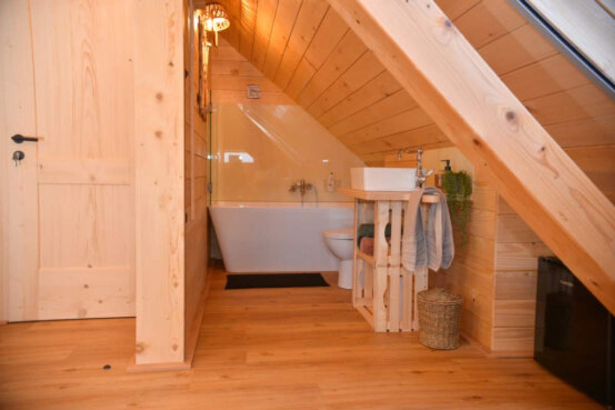 MOTOIN - Uroš Zobec s.p.