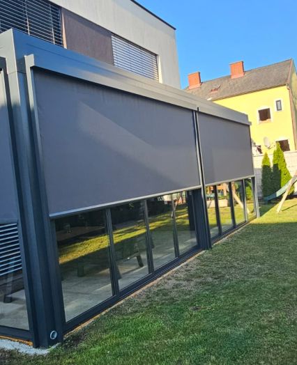 Markisen als Dachbeschattung und Zip-Screens