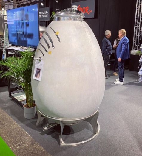 Concrete barrels for wine
