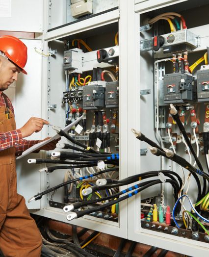 Elektroinstallateur für die Industrie Slowenien
