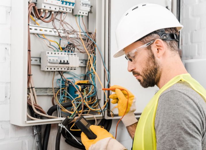 Elektriker in Industrieanlagen Slowenien