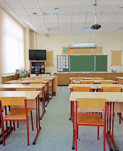 Stühle für Schulen und Kindergärten Slowenien