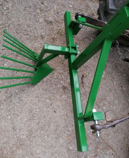 Robuste Landtechnik nach Maß: Traktorplattformen und Zubehör von Firm
