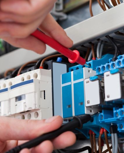 Reparatur von Elektroanlagen