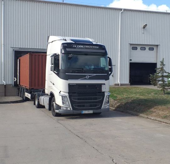 Refridgerated cargo transport