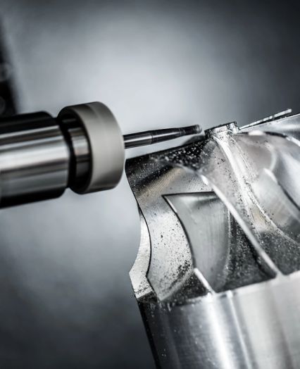 Präzisionsfertigung auf modernen CNC-Maschinen