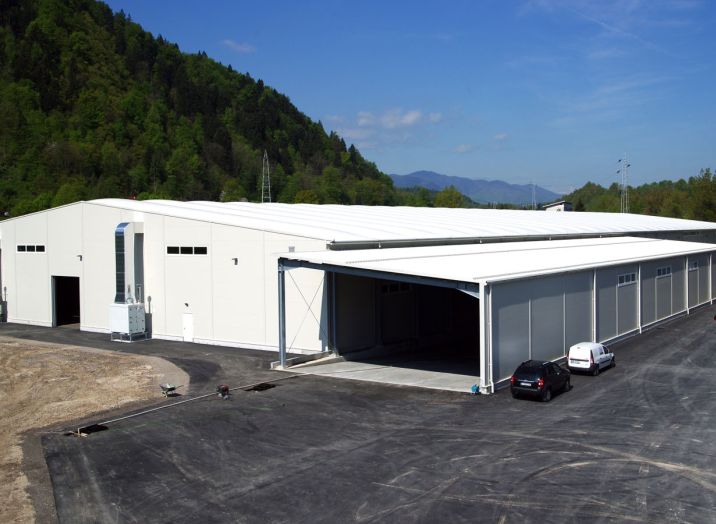 We also offer mobile hall rentals