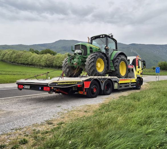 tractor towing