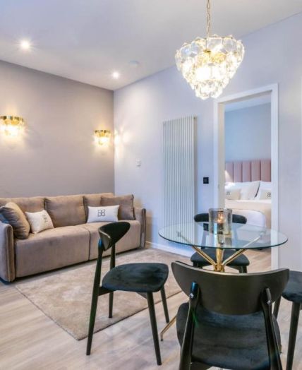 Historische Villa und Cube, Zwei Stile, eine Unterkunft mit Pool