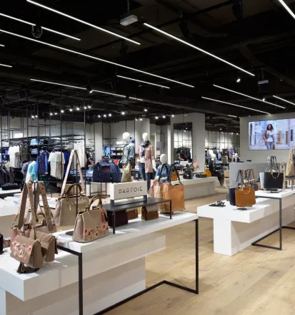 Conception et fabrication d'équipements pour commerces et bureaux KATA, Slovénie 3