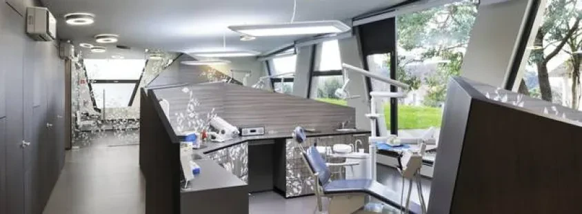 Dentista Nova Gorica, Stamboldžioski Samo - clinica dentistica