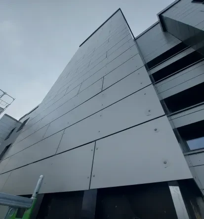 Montage von Glas-, Paneel- und ALU-Fassaden Deutschland 1