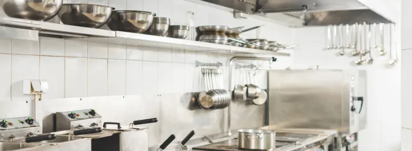 Produktion von Edelstahlküchen Slowenien