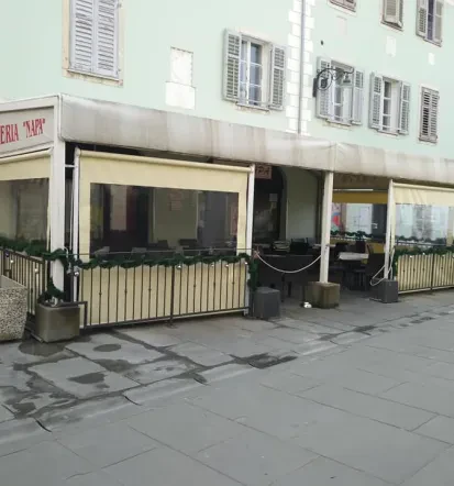 Pizzeria