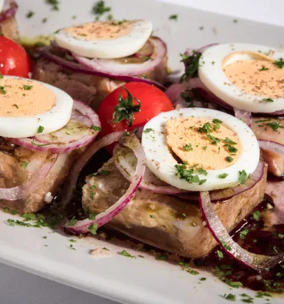Good lunches, à la carte dishes