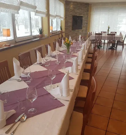 Good lunches, à la carte dishes