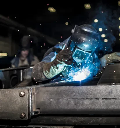 Herstellung von Bauteilen aus Feinkornstahl Europa mit modernster Fertigungstechnik