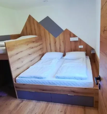 Children's room in Bled apartment