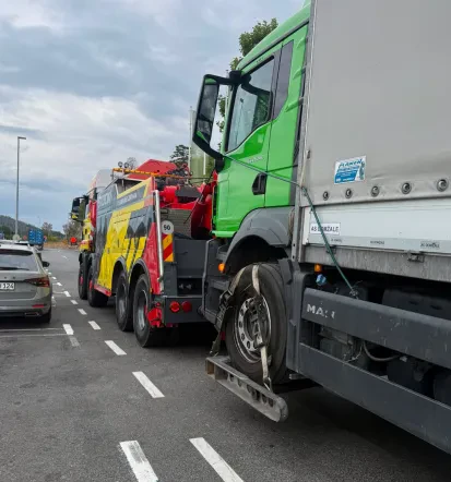 Truck towing Slovenia