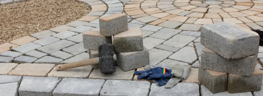 Stützmauern aus Beton und Pflasterarbeiten in Maribor, Steiermark