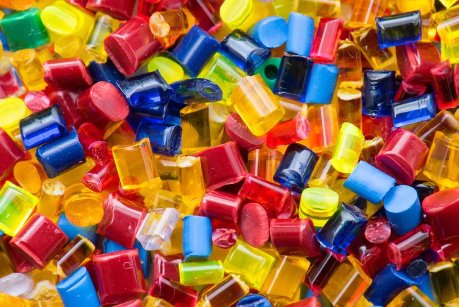 Moderne Kunststoff- und Gummiprodukte in Industrie und Alltag